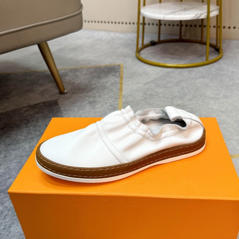 Pra*a casual shoes